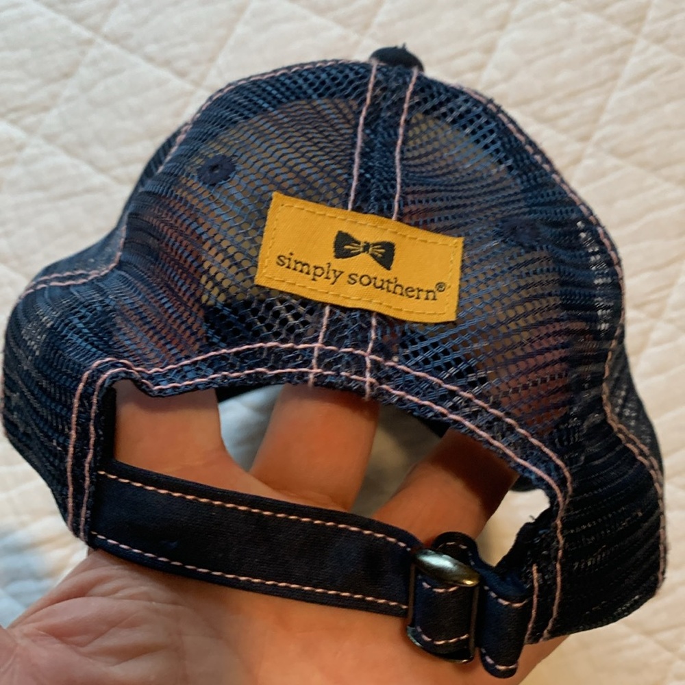 Simply Souther Trophy Wife Adjustable Hat EUC - Picture 5 of 8